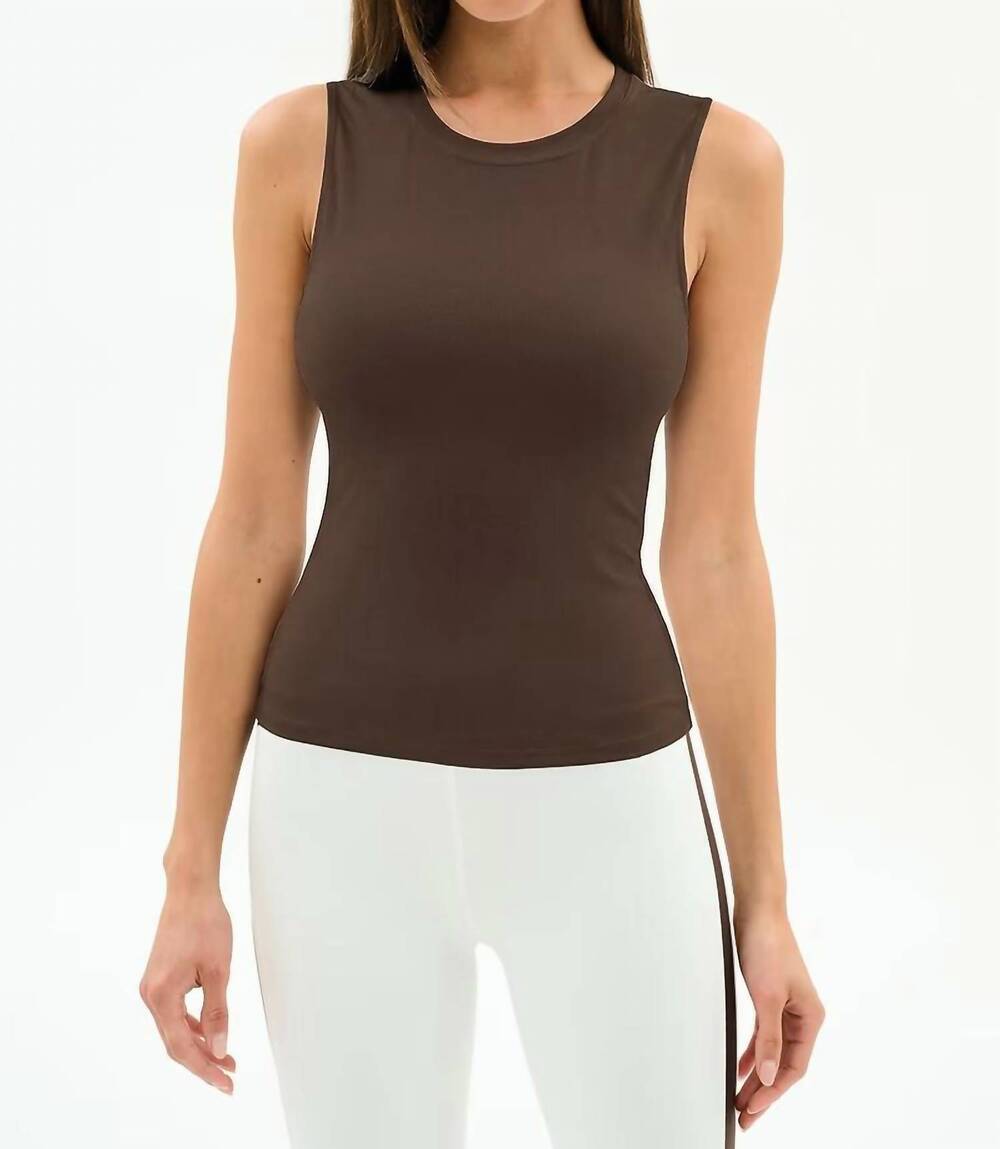 NEW SPLITS59 carter airweight lite tank top in dark chocolate